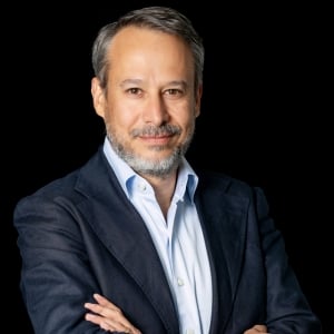 Adrian Neuhauser speaking at Aviation Festival Americas