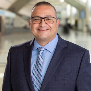 Atif Elkadi speaking at Aviation Festival Americas