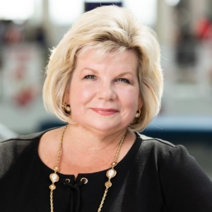Candace McGraw speaking at Aviation Festival Americas