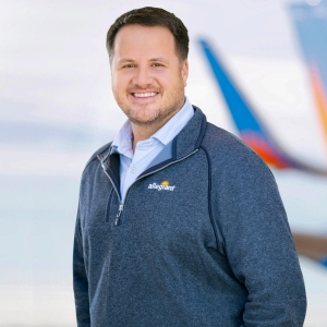 Greg Anderson speaking at Aviation Festival Americas