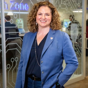 Lauren Woods speaking at Aviation Festival Americas