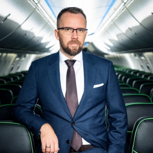 Maciej Wilk speaking at Aviation Festival Americas