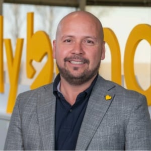 Mauricio Sana speaking at Aviation Festival Americas