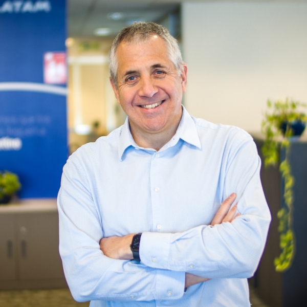 Roberto Alvo speaking at Aviation Festival Americas