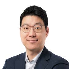 Kyungryun Kim speaking at Future of Memory and Storage