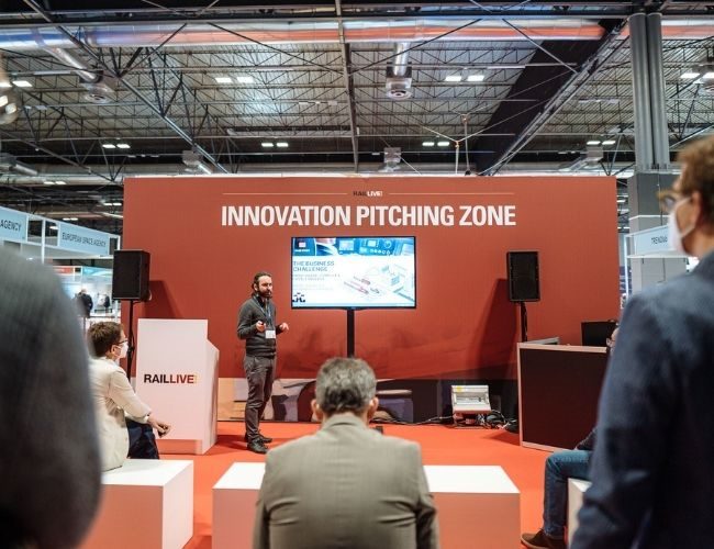Innovation pitching zone at Rail Live
