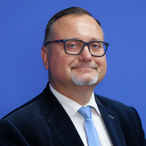Piotr Rachwalski speaking at Rail Live