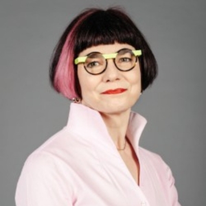 Sue Walnut speaking at Highways UK