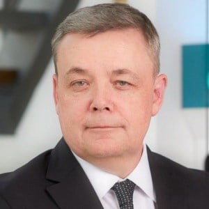 Eugene Moore speaking at MOVE America