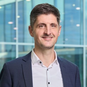 Guido Gehlen speaking at MOVE