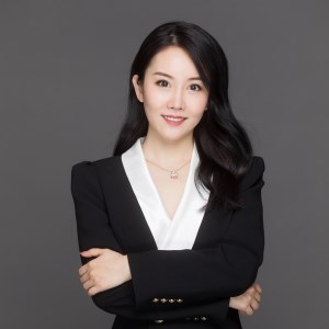Jennifer Li speaking at MOVE 2025