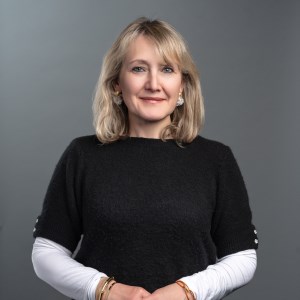 Melanie Lane speaking at MOVE America