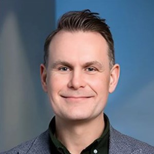 Tommy Hansson Strand speaking at MOVE 2025
