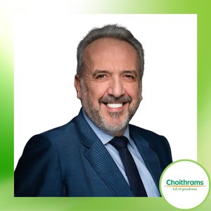 Mark Mortimer-Davies speaking at Shop Arabia