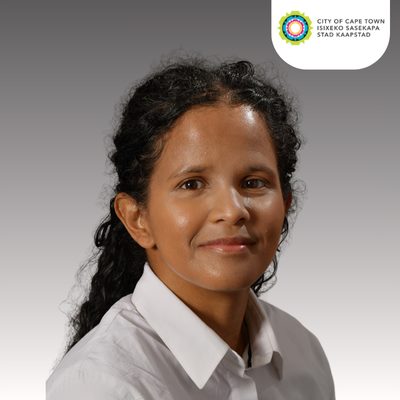 Alderman Xanthea Limberg speaking at Solar & Storage Live Cape Town