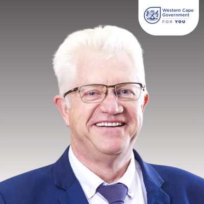 Premier Alan Winde speaking at Solar & Storage Live Cape Town