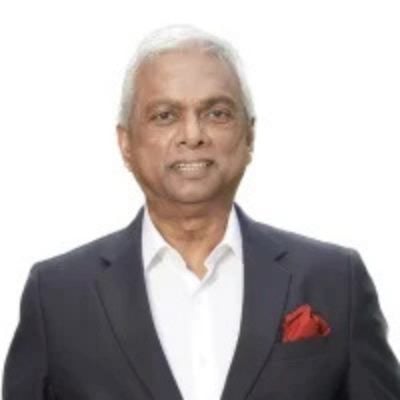 Atem S. Ramsundersingh speaking at Solar & Storage Live Indonesia