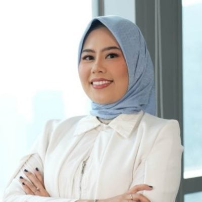 Sawitry Apriati speaking at Solar & Storage Live Indonesia