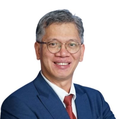 Togu Pardede speaking at Solar & Storage Live Indonesia
