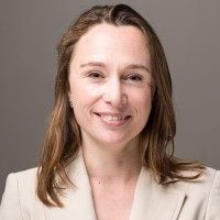 Sonia Dunlop speaking at Solar & Storage Live