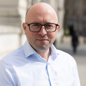 Tim Cullen speaking at Solar & Storage Live London