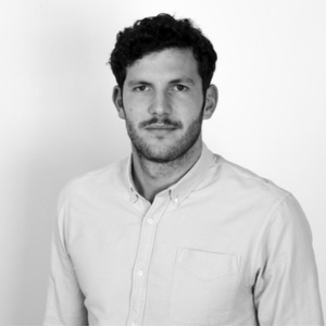 Adrian Györög speaking at Solar & Storage Live Zurich