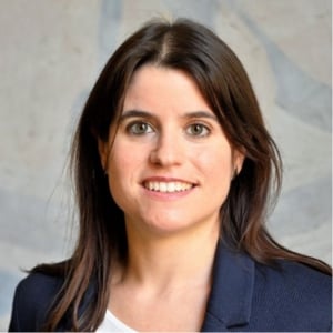 Maria Alsina Pujols speaking at Solar & Storage Live Zurich