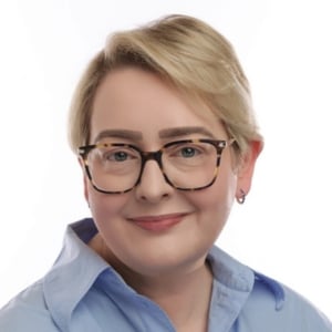 Lindsey Southworth speaking at Solar & Storage Live