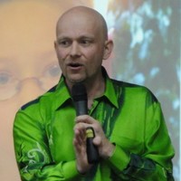 Matthias Gelber | Founder | The Green Man » speaking at Future Energy Philippines