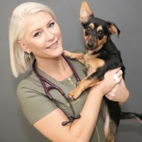 Dr Emma Hall | Owner and Veterinarian | The Wild Vet » speaking at The VET Expo