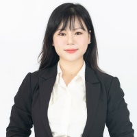 Lan Vi Duong at The Future Energy Show Vietnam 2022