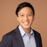 查尔斯·陈（Charles Chen）在会计与金融表演新加坡2022年