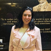 Poosi Elassal | IVLP Climate Crisis Alumni and Senior Partnerships Manager | UN Global Compact Network Egypt » speaking at Solar Show MENA 2023