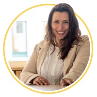 Alexandra Tsingeni | Podcast Host | Retail o-Tones » speaking at Seamless Europe