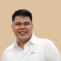 John Davis Mangubat at Solar & Storage Live Philippines 2024