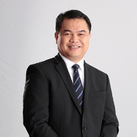 Ronnie Aperocho | Executive Vice President and Chief Operating Officer | Meralco » speaking at Solar & Storage Live PH