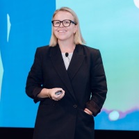 Liz Perkins | Vice President Commercial Operations | Hilton Worldwide » speaking at NoVacancy