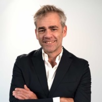 Raúl Giménez | CMO | RAYPA » speaking at ARABLAB LIVE