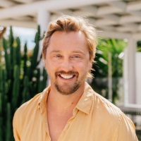 Matty Roberts | Executive Director | The Holidayist Group » speaking at NoVacancy
