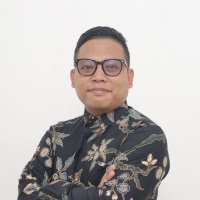 Dominikus T.